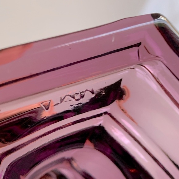 ❤️ Vintage Amethyst Pressed Glass Candlesticks - Sandwich Glass Repro from MMA - Picture 13 of 13